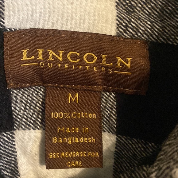 Lincoln Outfitters button down flannel size medium - Picture 3 of 4